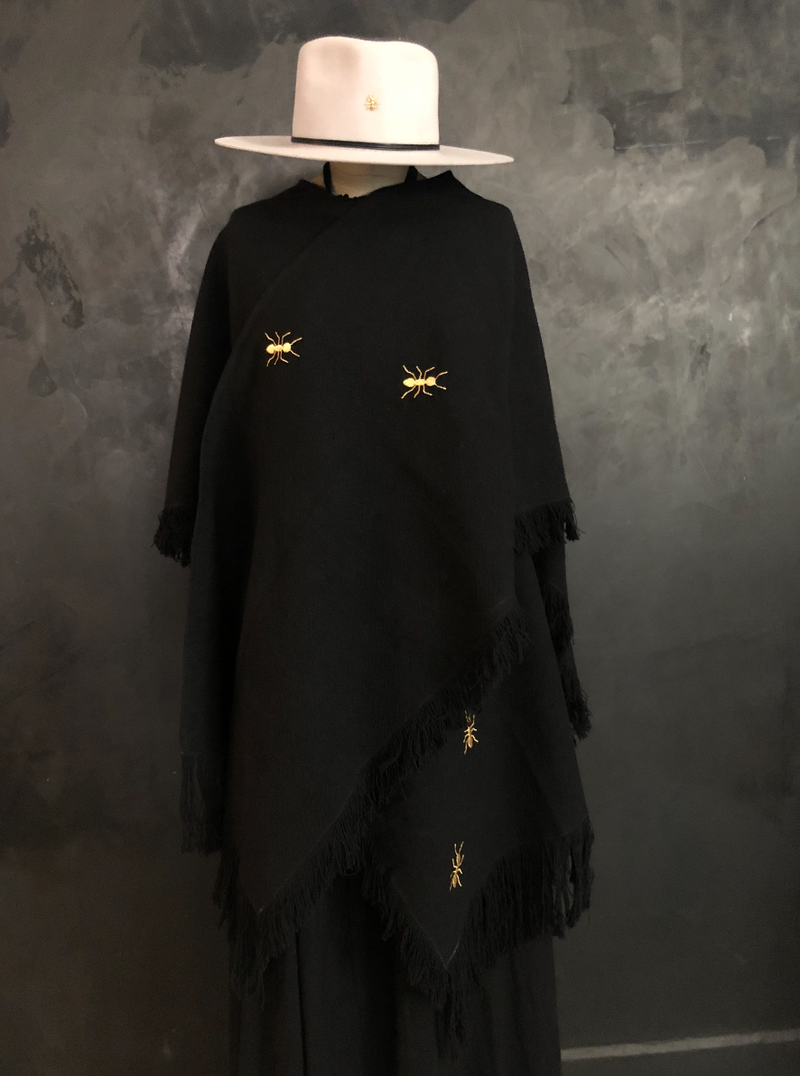 GOLD ANTS PONCHO